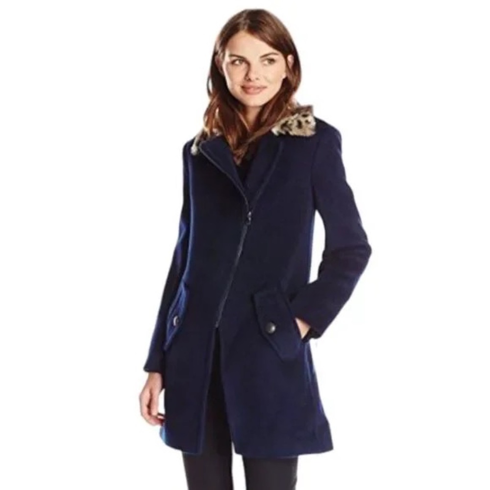 Rebecca Taylor asymmetric zipper car coat with faux fur collar. Size 6 - Picture 3 of 11